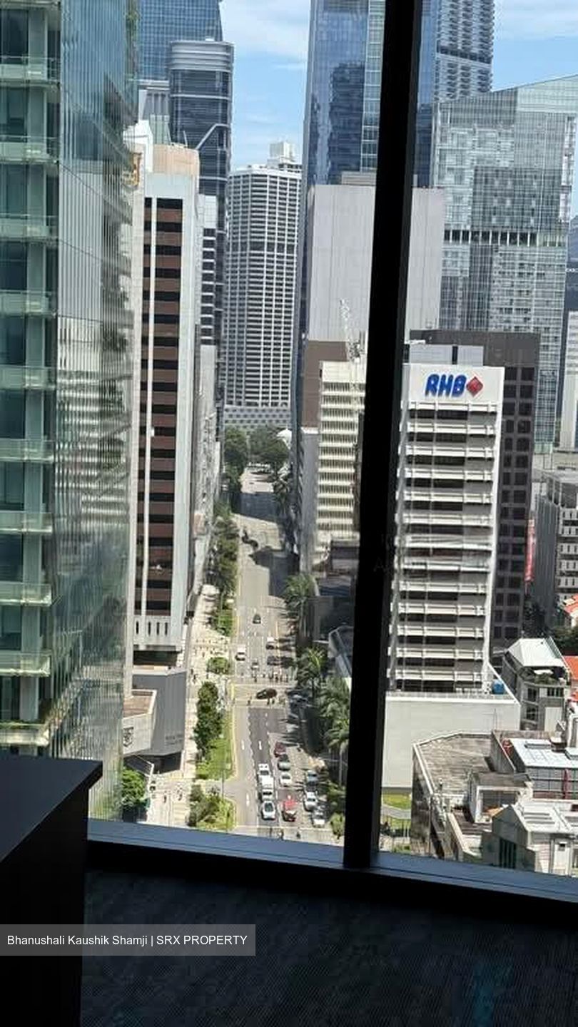 PLUS (D1), Office #594480151